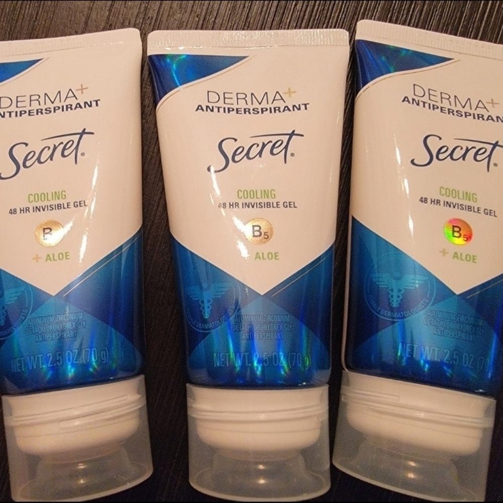 Secret DERMA+ Antiperspirant
